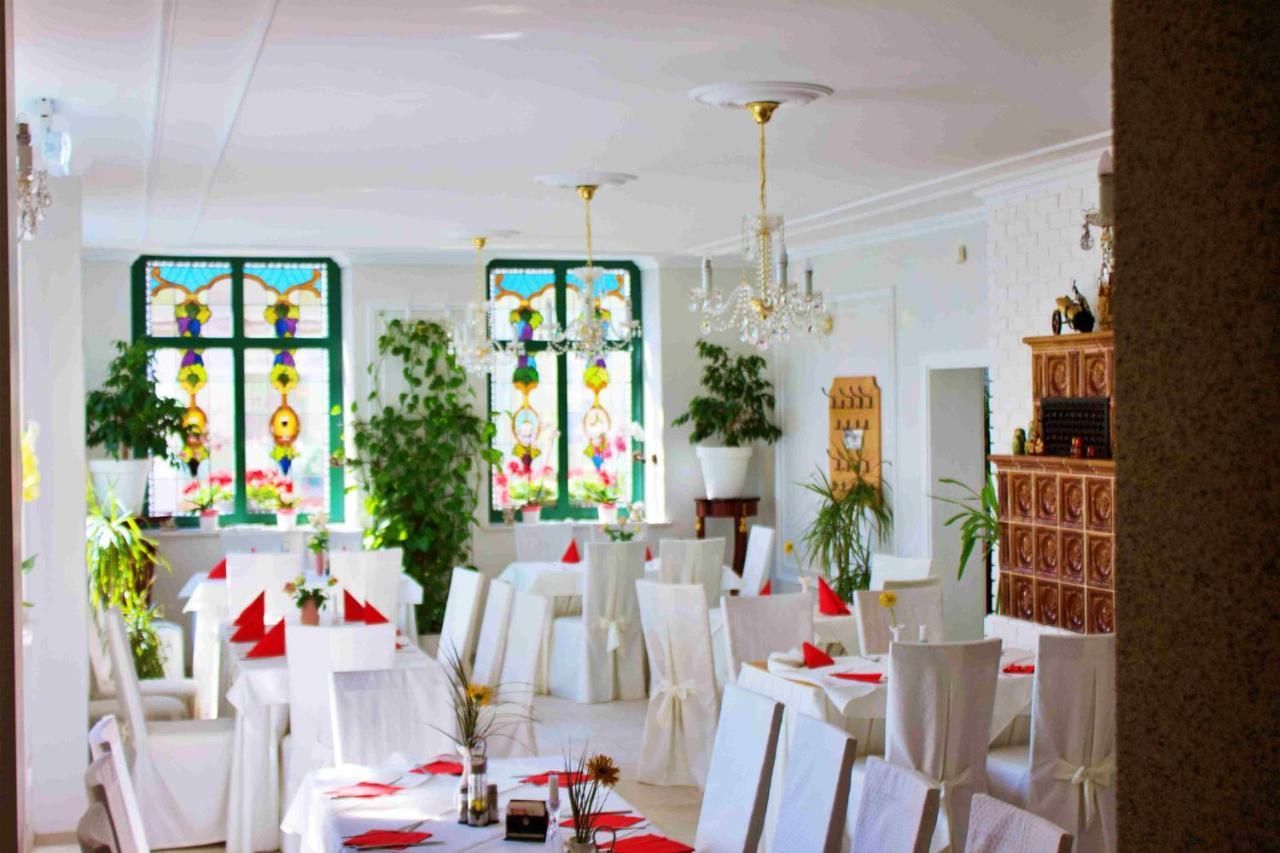 Ratskeller Hotel&Restaurant Lindow Extérieur photo
