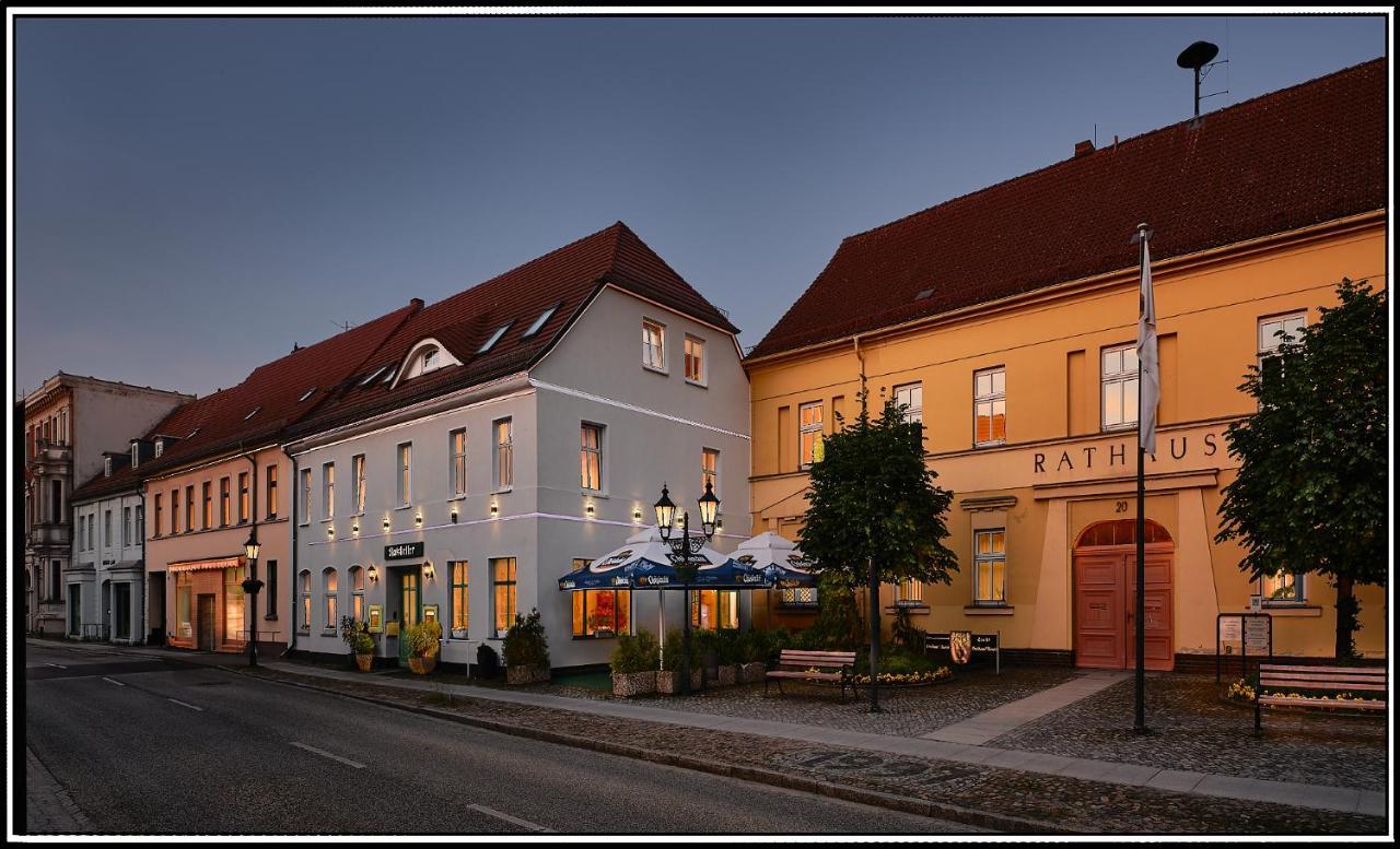 Ratskeller Hotel&Restaurant Lindow Extérieur photo