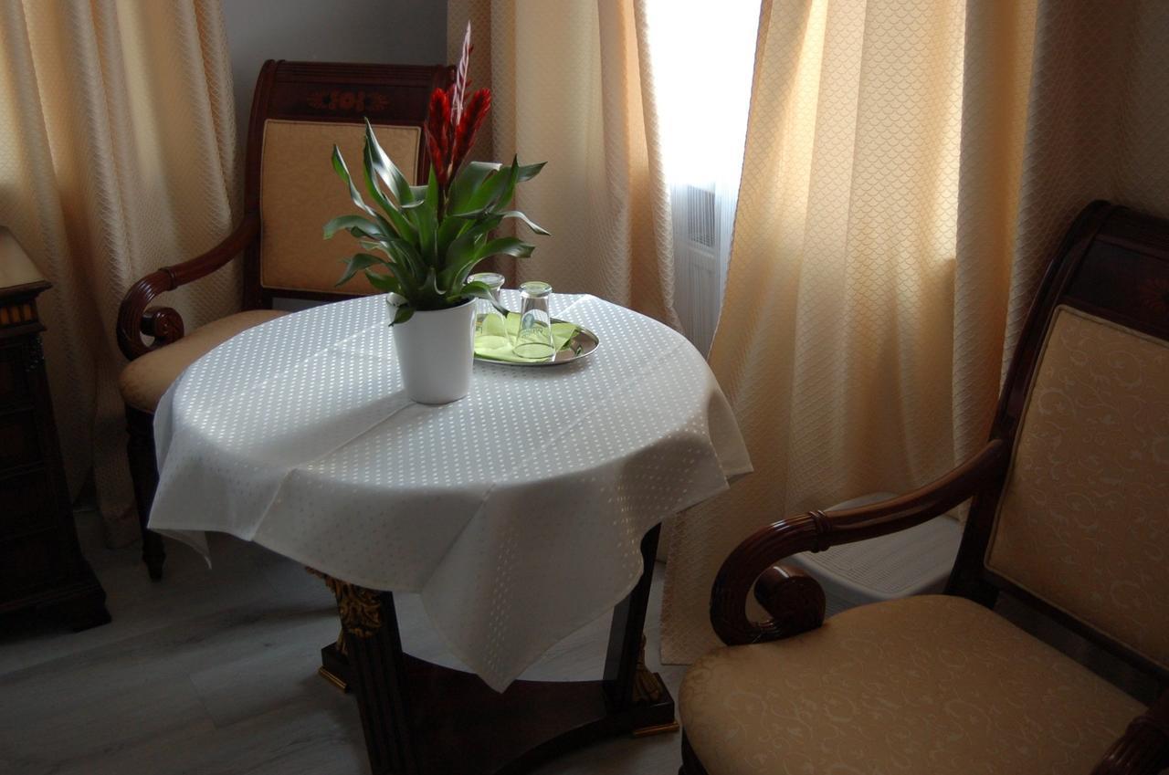 Ratskeller Hotel&Restaurant Lindow Extérieur photo
