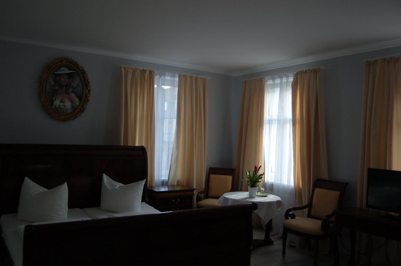 Ratskeller Hotel&Restaurant Lindow Extérieur photo